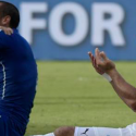 El atacante Luis Suárez reconoció que mordió a Chiellini y le pidió disculpas