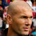 Zinadine Zidane fue suspendido tres meses