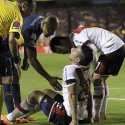 (VIDEOS Y FOTOS) #CopaLibertadores: Vergüenza de «Superclásico» entre Boca y River