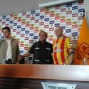 Carlos Ischia fue presentado en Aucas