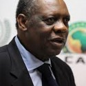 Issa Hayatou es nombrado presidente interino de la FIFA en lugar de Joseph Blatter