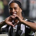 (TUIT) Alfaro Moreno asegura que la presencia de Ronaldinho es una posibilidad real para la Noche Amarilla sin ningún costo