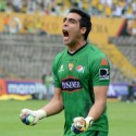 (VIDEO) Damián Lanza atajó un penal y ahogó el grito de gol de Fuerza Amarilla