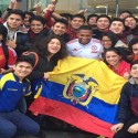 Una visita inesperada de estudiantes ecuatorianos recibió Antonio Valencia