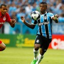 Se siente el apoyo a Miller Bolaños por parte de los jugadores de Emelec con frases en sus camisetas