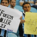 (FOTOS) El respaldo de la hinchada y jugadores en Brasil a Miller Bolaños