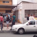 (FOTOS) Jugadores del Deportivo Quito esperan reunirse con Carlos Villacís para denunciar falta de pago de sus sueldos