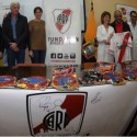 (FOTOS) River Plate visitó el Hospital de Niños Baca Ortiz con donaciones