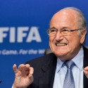 (FOTO) El suizo Joseph Blatter asegura la existencia de bolas calientes y frías en la UEFA