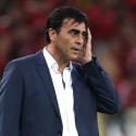 Gustavo Quinteros con palabras de apoyo a Messi