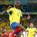 (VIDEO) Enner Valencia muestra los zapatos que usará en los cuartos de final de la Copa América