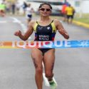 (FOTOS) Triatleta ecuatoriana gana oro en III Juegos Bolivarianos de Playa Iquique 2016