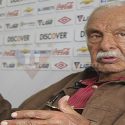 Rodrigo Paz asegura la continuidad del estratega uruguayo