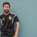 Lionel Messi estrena la segunda camiseta de Argentina