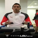 El defensor, Franklin Guerra salió lesionado del duelo con Delfín
