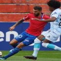 (VIDEO) Dos jugadores se agarran a escupitajos en pleno partido