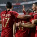 La selección lusa venció a Argelia con doblete de Guedes