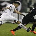 Colo Colo gana a Corinthians por partido de ida de los octavos de final