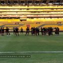 (TUIT) El técnico Guillermo Almada paró la práctica por un dron