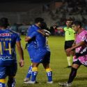 (FOTOS) Delfín golea en su presentación