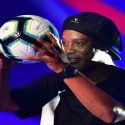 (VIDEO) Ronaldinho presentó el balón oficial de la Copa América