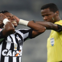 (FOTOS) Atlético Mineiro cae con Juan Cazares de titular