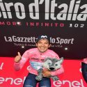 (FOTOS) Carapaz sigue siendo líder, a tres carreras del final del Giro de Italia