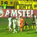 (VIDEO) Otro lío hubo roces entre Peñarol y Flamengo al final del cotejo