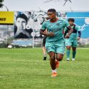 Fidel Martínez no terminó el entrenamiento por un corte en la ceja