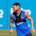 (FOTO) Messi ya entrena con el grupo
