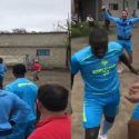 (VIDEO) Jugadores de Macará retaron a un partido de Ecuavoley a manifestantes que tenían cerrada una vía