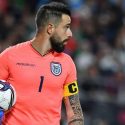 Galíndez quiere irse: el arquero ecuatoriano presiona a la U acusando hostigamiento en redes sociales tras el fallo de la FIFA contra Chile