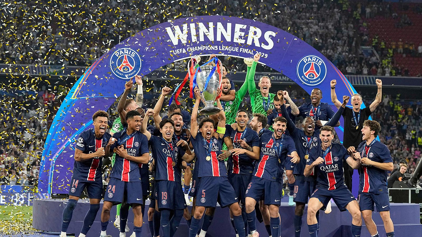 PSG goleó 5-0 a Inter de Milán para consagrarse campeón de la UEFA Champions League